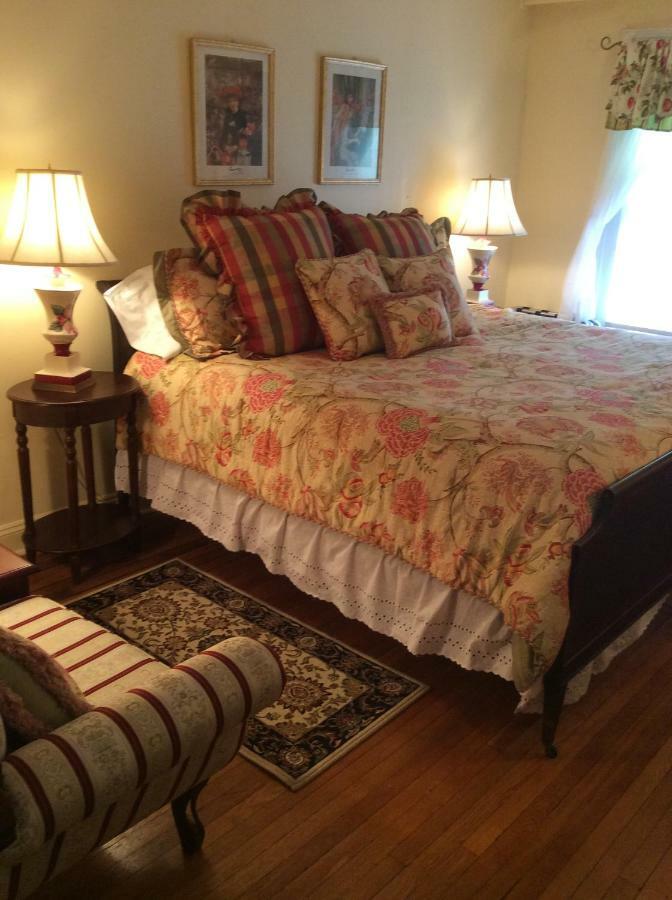 The Red Hook Country Inn, An "Old Rhinebeck" Bed & Breakfast エクステリア 写真