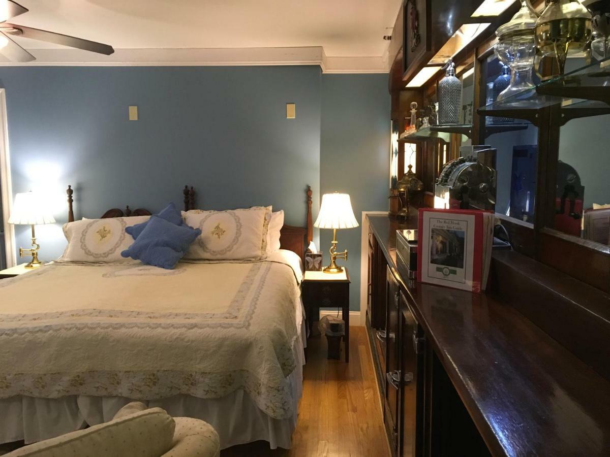 The Red Hook Country Inn, An "Old Rhinebeck" Bed & Breakfast エクステリア 写真