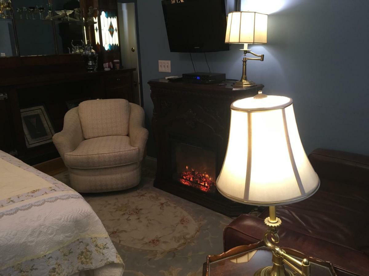 The Red Hook Country Inn, An "Old Rhinebeck" Bed & Breakfast エクステリア 写真